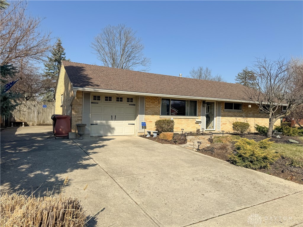 1749 W Stroop Road, Kettering, Ohio image 1