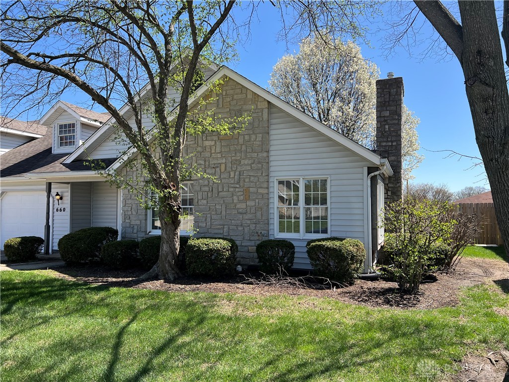 660 Thornburg Place, Tipp City, Ohio image 3