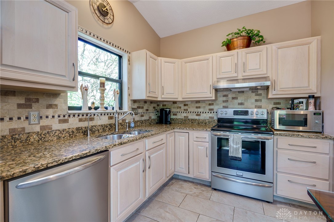 514 W Alkaline Springs Road, Vandalia, Ohio image 23