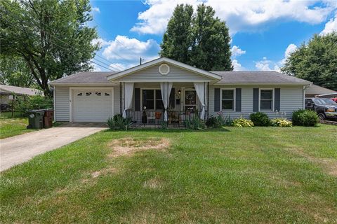 Photo of 1658 Bowman Drive, Xenia, OH 45385 (MLS # 963473)