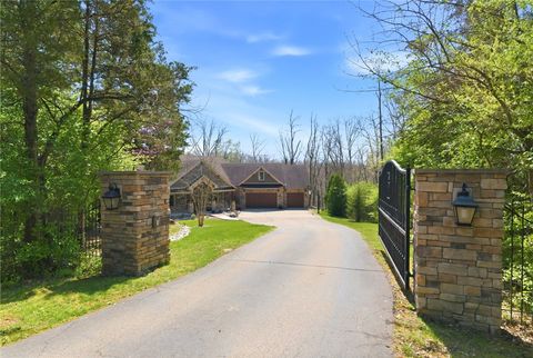 Photo of 855 Willow Oak Court, Springboro, OH 45066 (MLS # 956143)