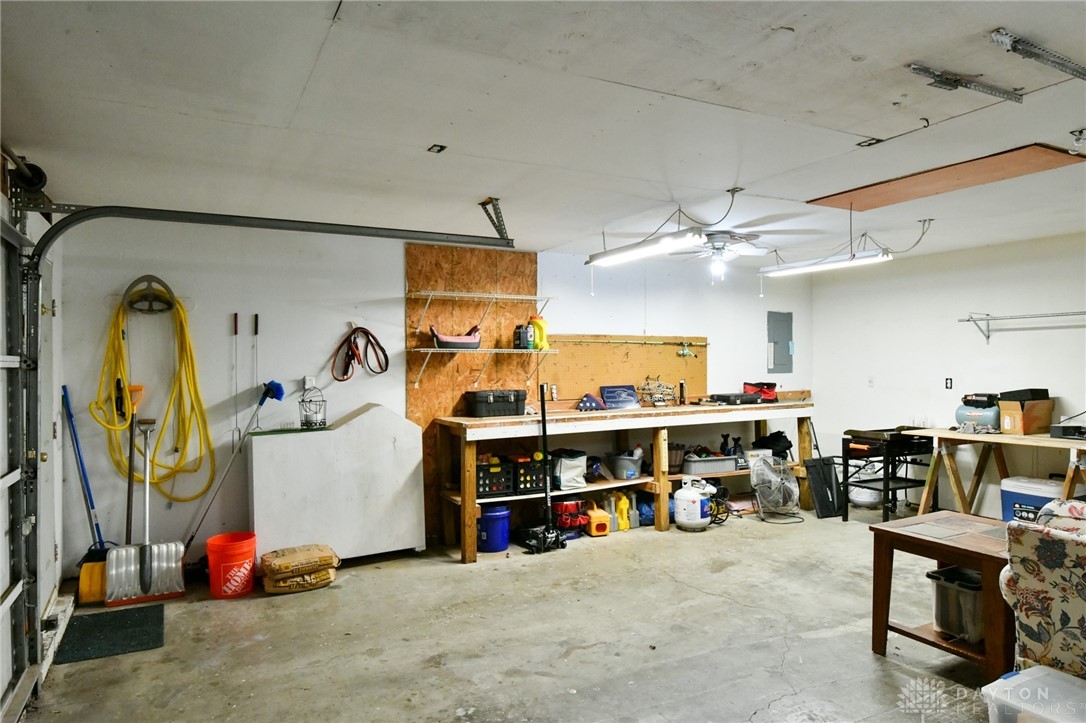 Dayton, Ohio 45449, United States, 3 Bedrooms Bedrooms, ,1 BathroomBathrooms,Residential,Pending,79075