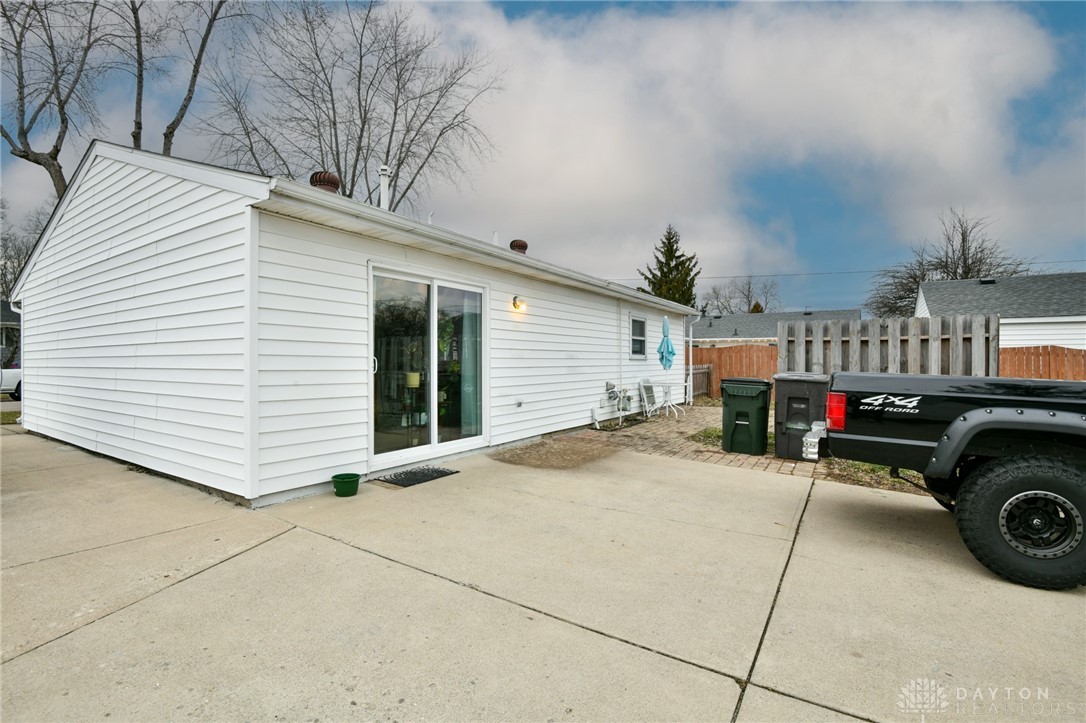 Dayton, Ohio 45449, United States, 3 Bedrooms Bedrooms, ,1 BathroomBathrooms,Residential,Pending,79075