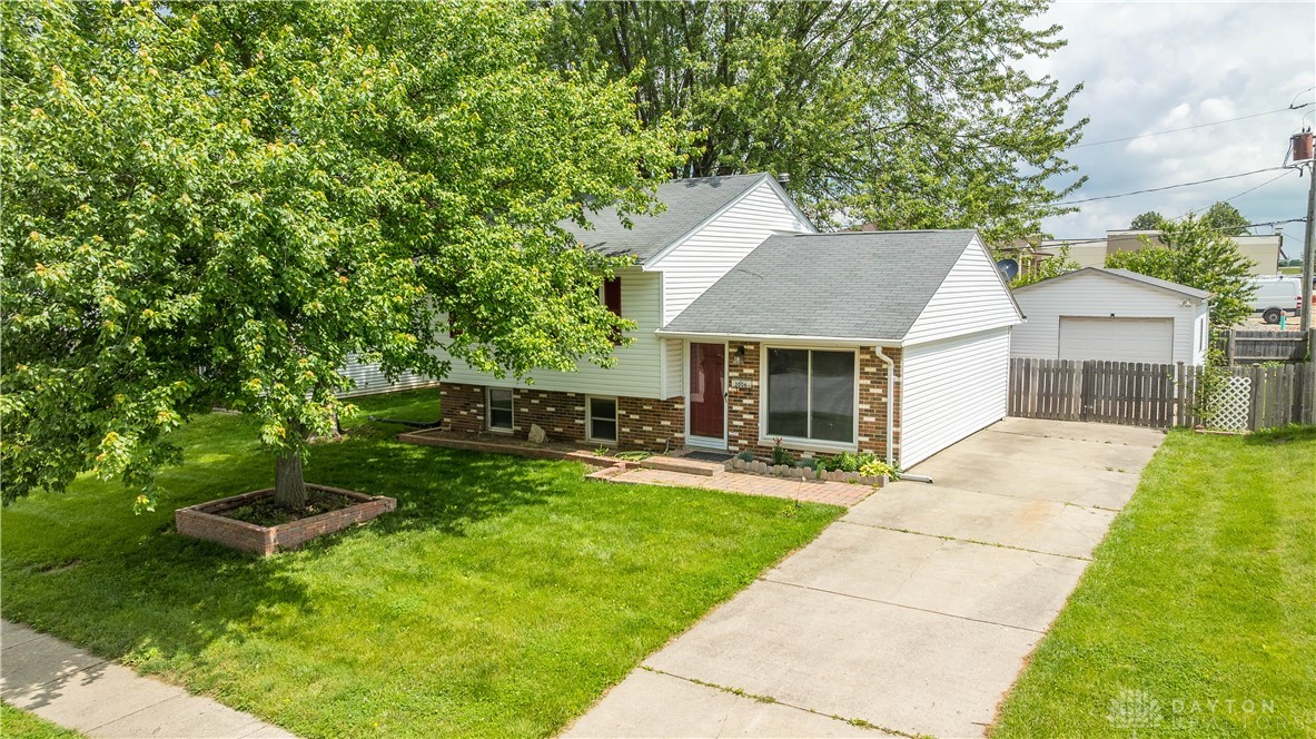 2006 Wimbledon Drive, Xenia, Ohio image 4