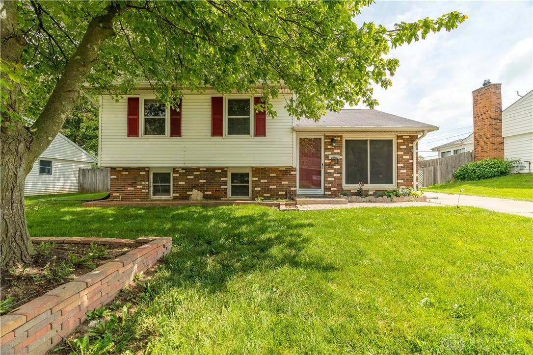 2006 Wimbledon Drive, Xenia, Ohio image 1