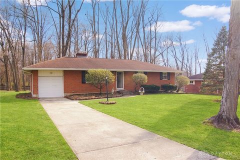 Homes For Sale - 2731 Bahns Drive<br/> Beavercreek, OH 45434