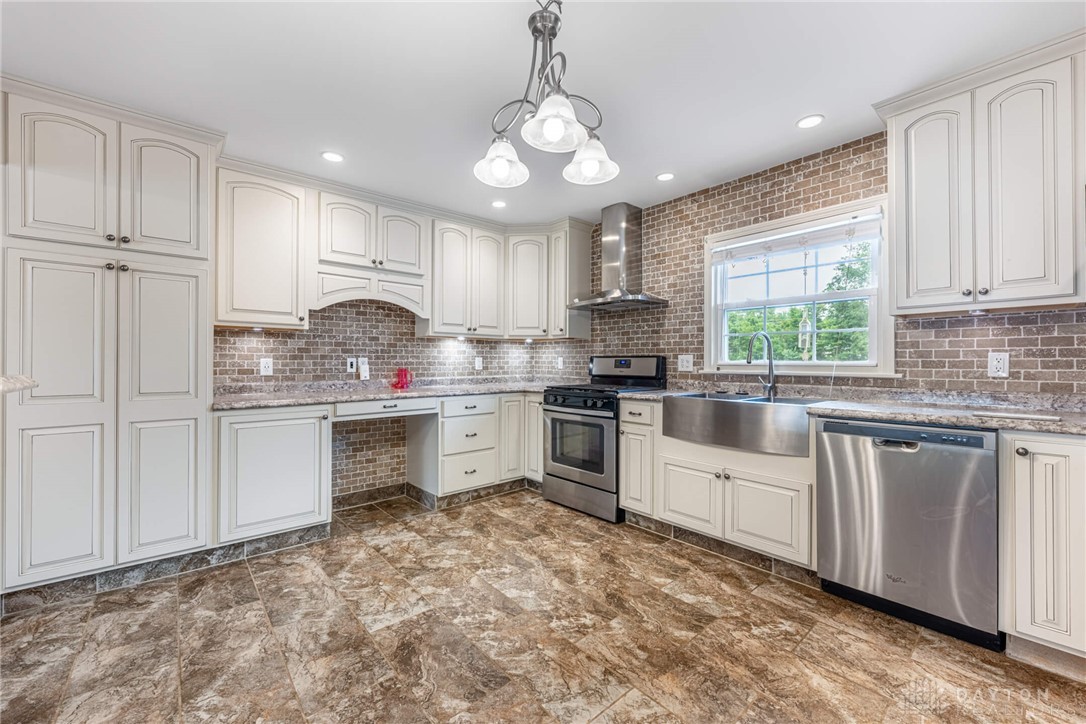 6531 Lorraine Drive, Middletown, Ohio image 11