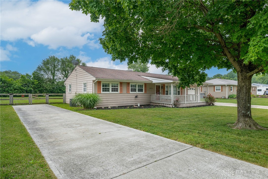 6531 Lorraine Drive, Middletown, Ohio image 2