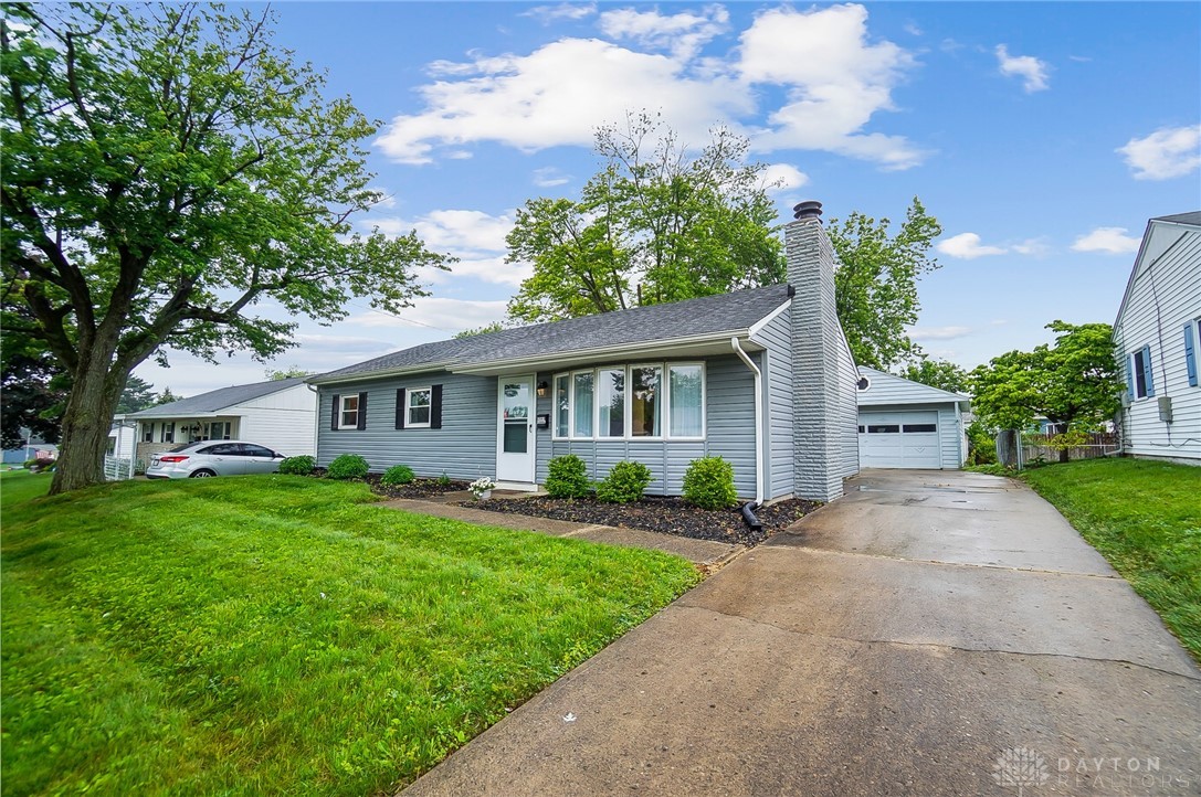 2541 Barryknoll Street, Kettering, Ohio image 2