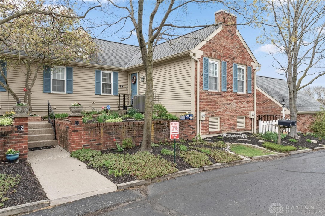 11 Friars Green Court, Fairfield, Ohio image 2