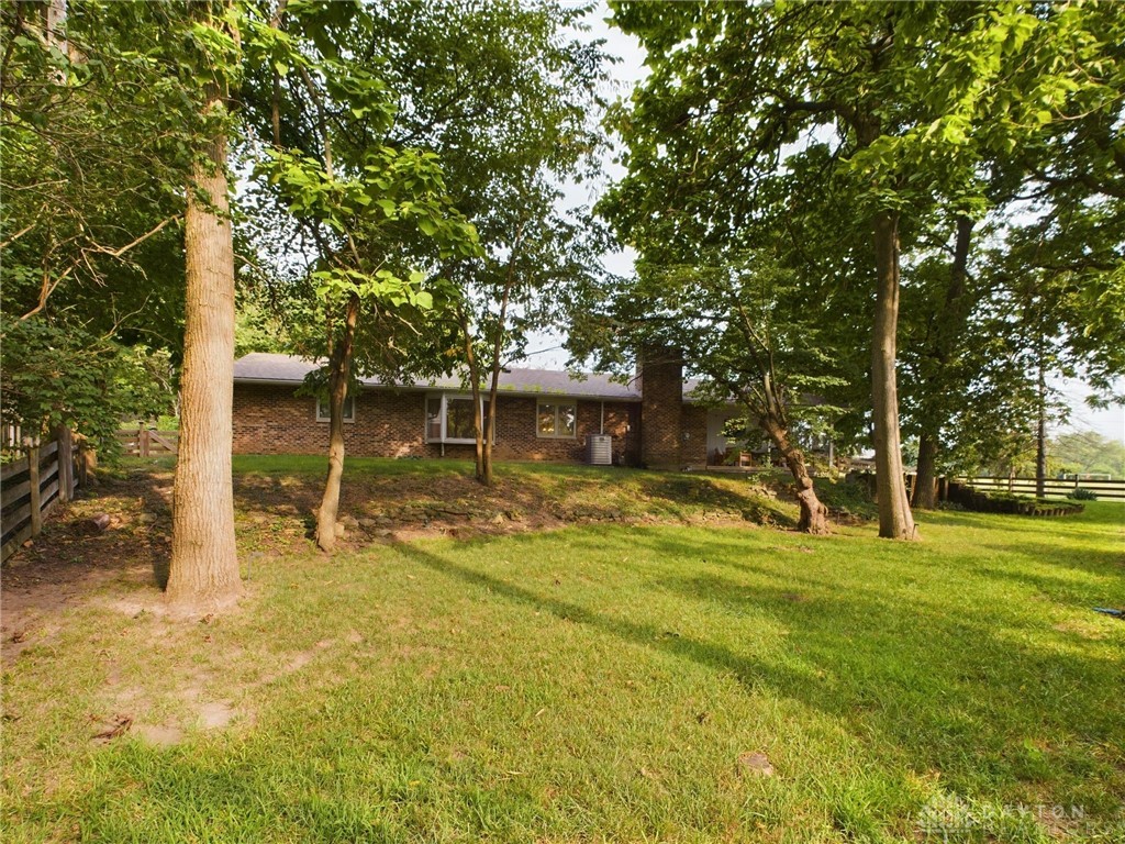 1801 Stonewood Drive, Beavercreek, Ohio image 26