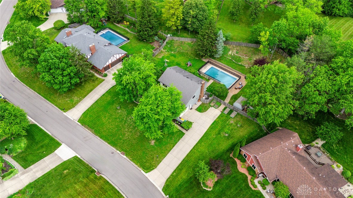 360 Merrick Drive, Beavercreek, Ohio image 4