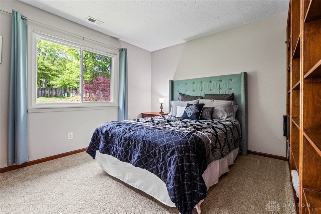 360 Merrick Drive, Beavercreek, Ohio image 28