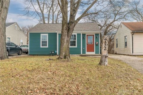 Photo of 752 Cleverly Road, Dayton, OH 45417 (MLS # 952655)