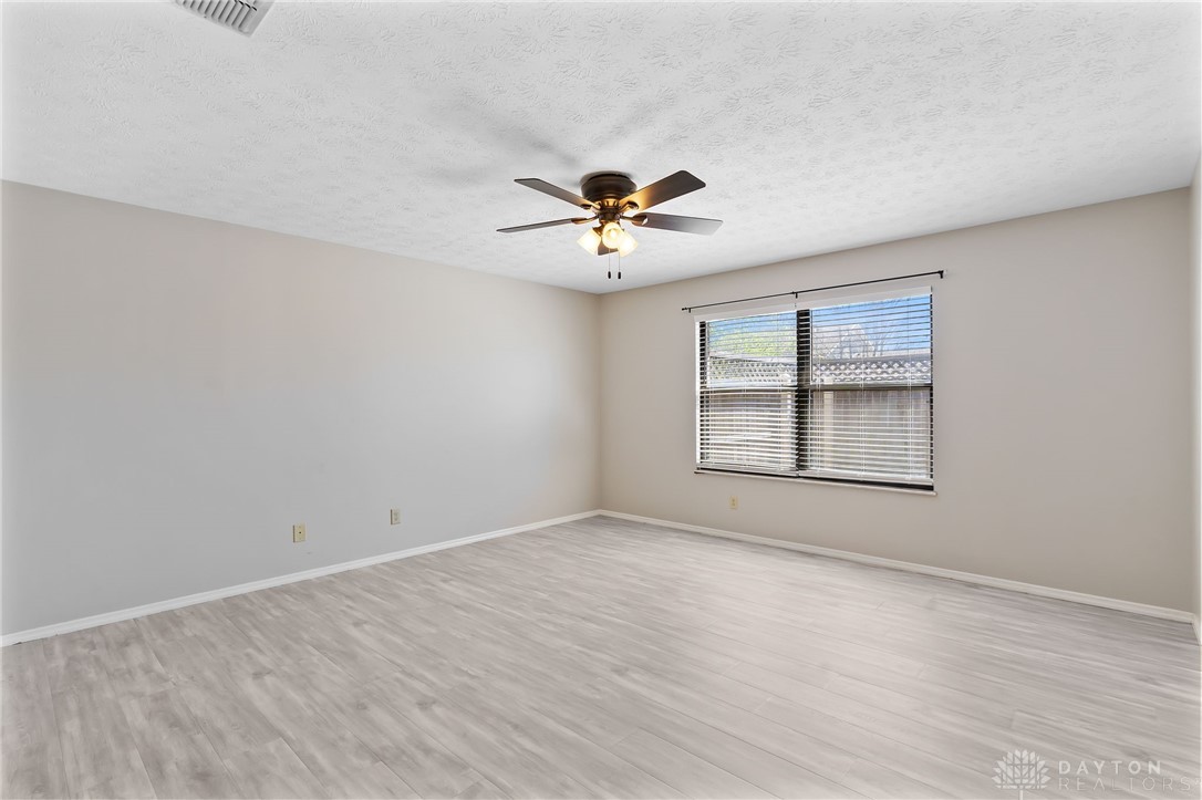 6670 Deer Meadows Drive, Dayton, Ohio image 21