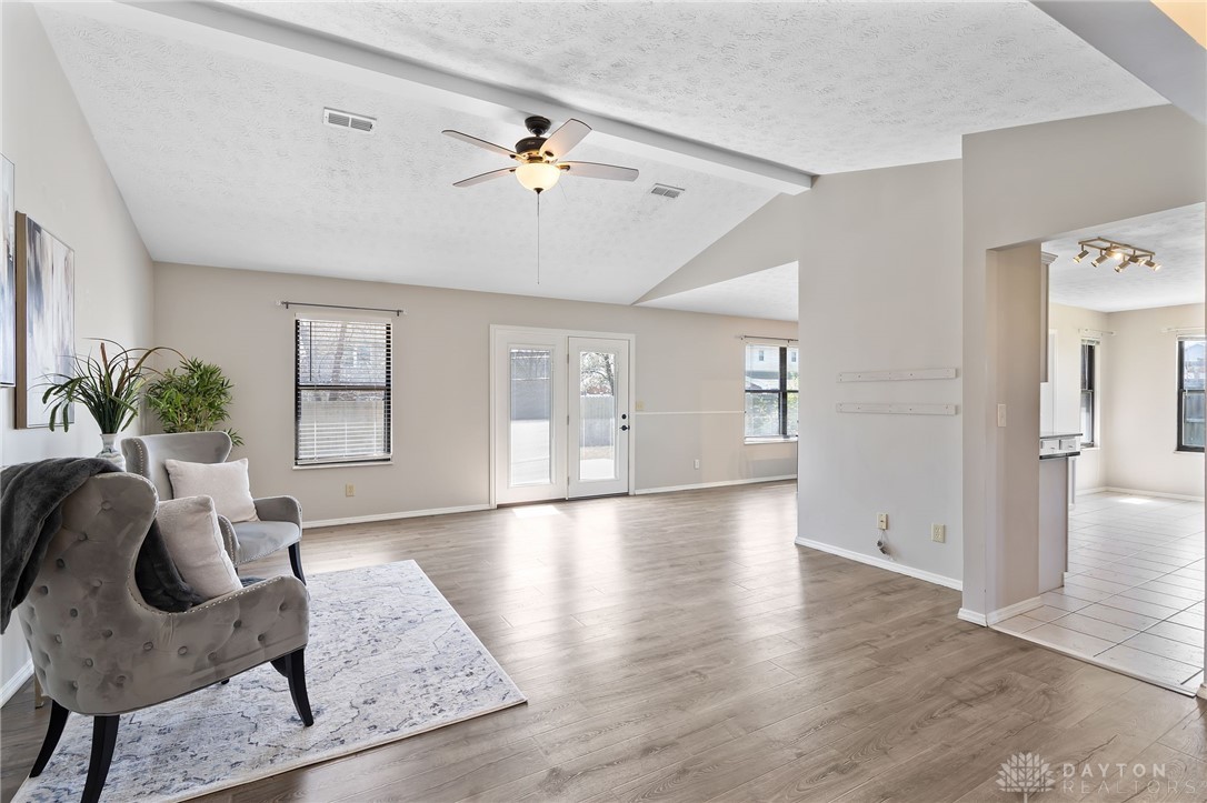 6670 Deer Meadows Drive, Dayton, Ohio image 8