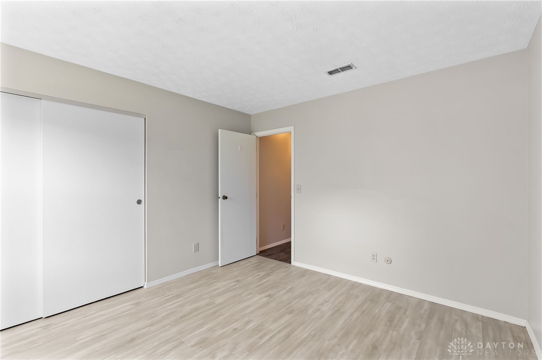 6670 Deer Meadows Drive, Dayton, Ohio image 30