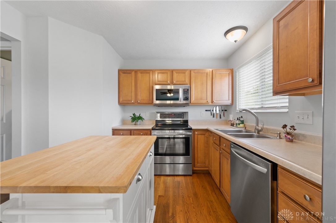 1750 Greentree Meadows Drive, Lebanon, Ohio image 17