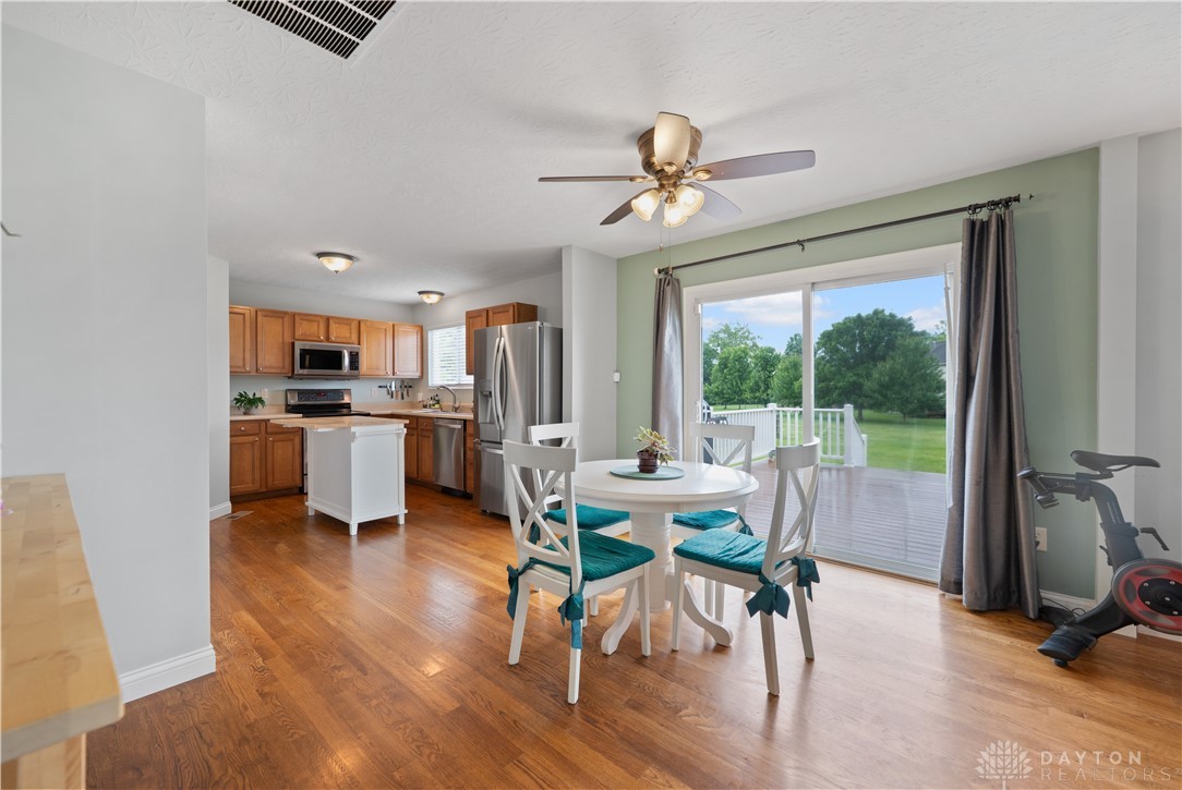1750 Greentree Meadows Drive, Lebanon, Ohio image 10