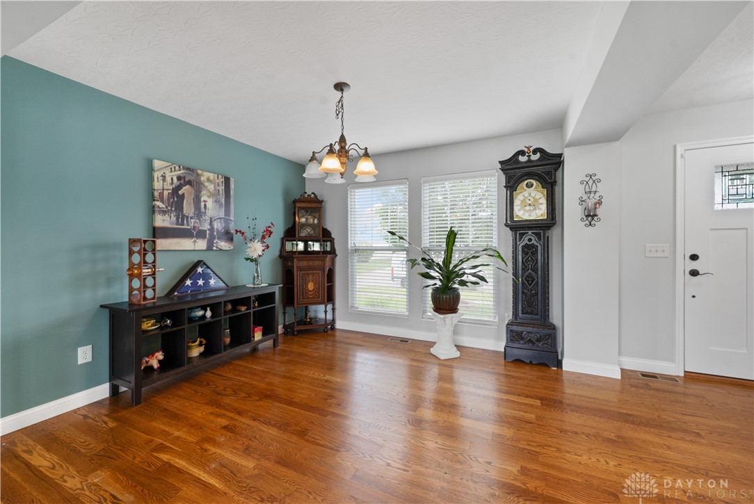 1750 Greentree Meadows Drive, Lebanon, Ohio image 8