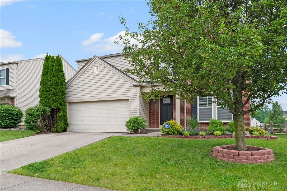 1750 Greentree Meadows Drive, Lebanon, Ohio image 3