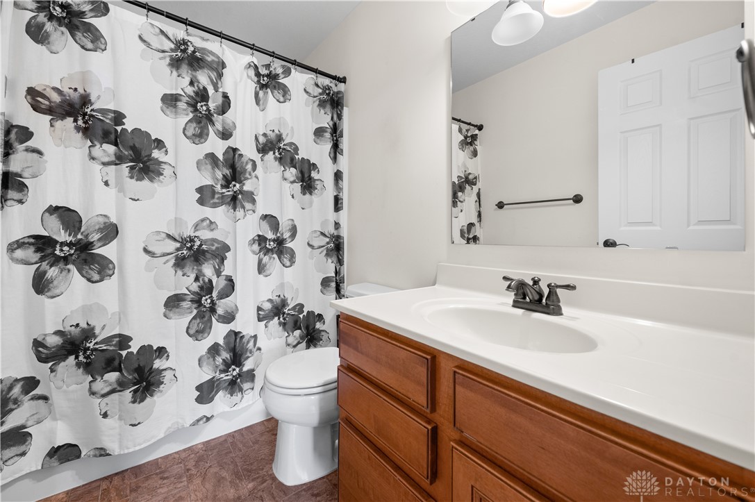 1750 Greentree Meadows Drive, Lebanon, Ohio image 38