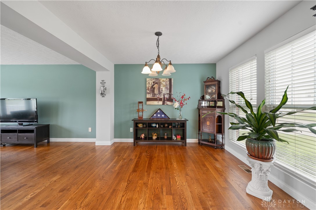 1750 Greentree Meadows Drive, Lebanon, Ohio image 9
