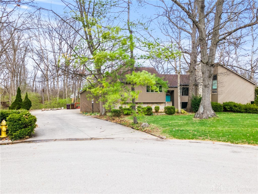 1055 Wilderness Bluff, Tipp City, Ohio image 4