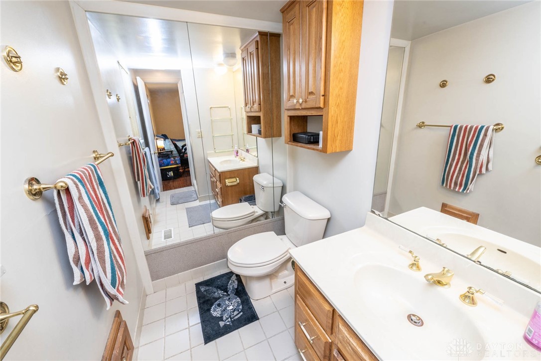 5566 Old Troy Pike, Dayton, Ohio image 16