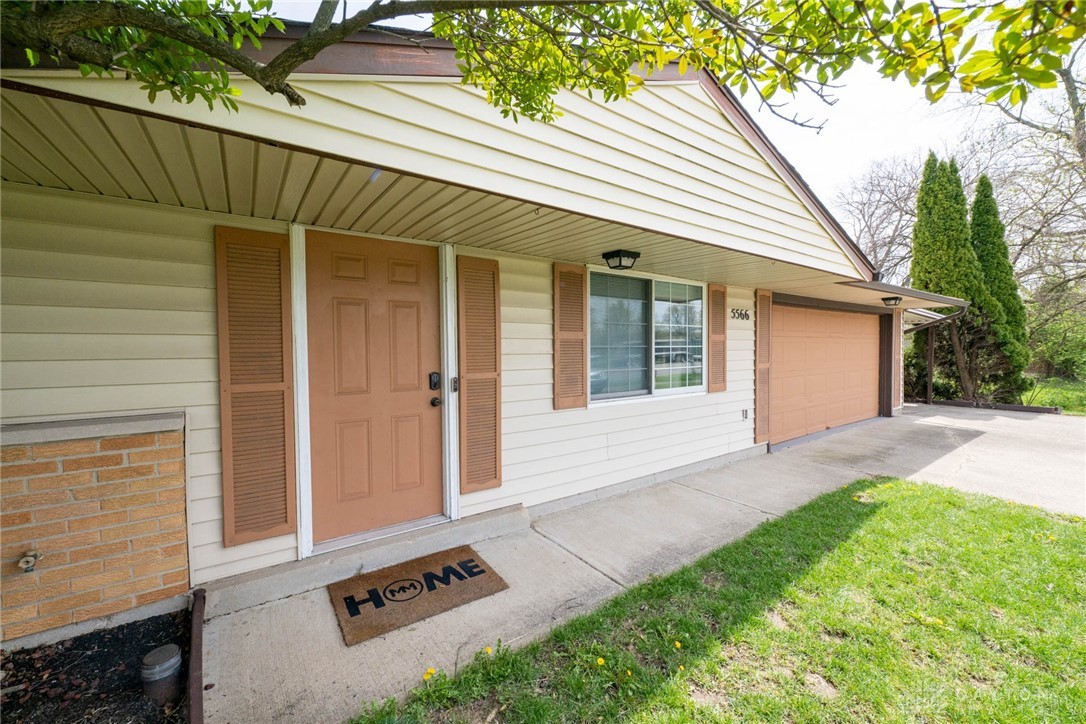 5566 Old Troy Pike, Dayton, Ohio image 2
