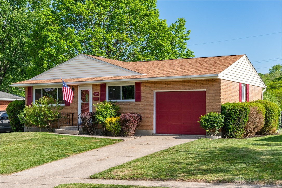 1609 Kathy Lane