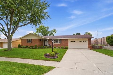 Photo of 742 Greenview Drive, Tipp City, OH 45371 (MLS # 959432)