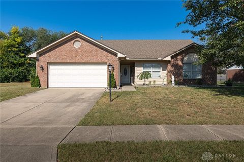 Photo of 5685 Cottonwood Court, Dayton, OH 45424 (MLS # 943586)