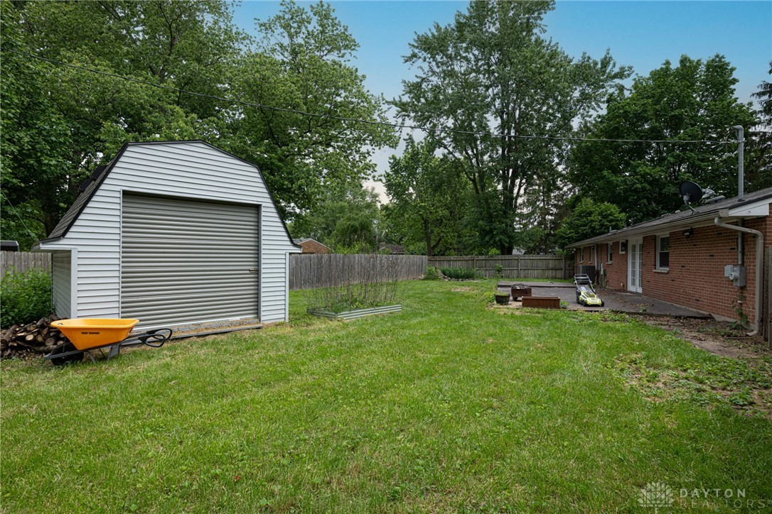 1172 Bay Lane, Beavercreek, Ohio image 25