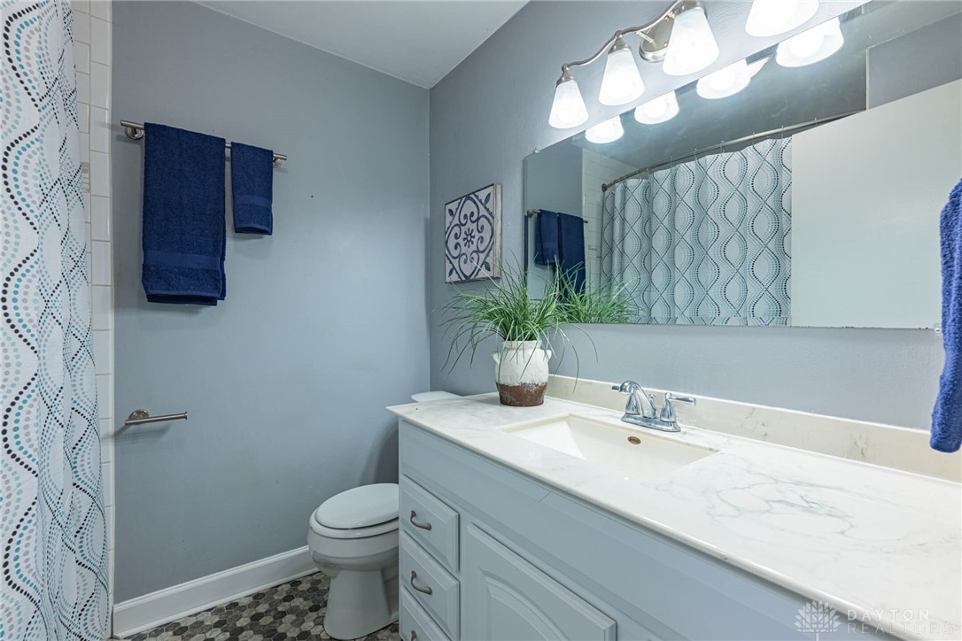 1172 Bay Lane, Beavercreek, Ohio image 17