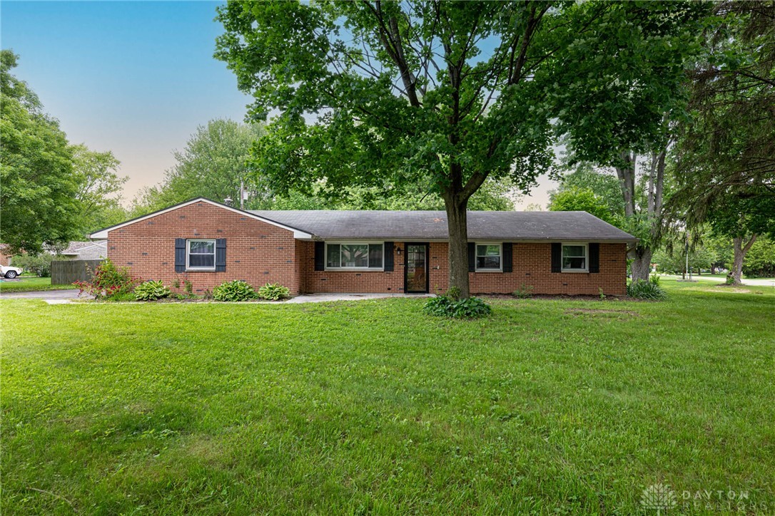 1172 Bay Lane, Beavercreek, Ohio image 1