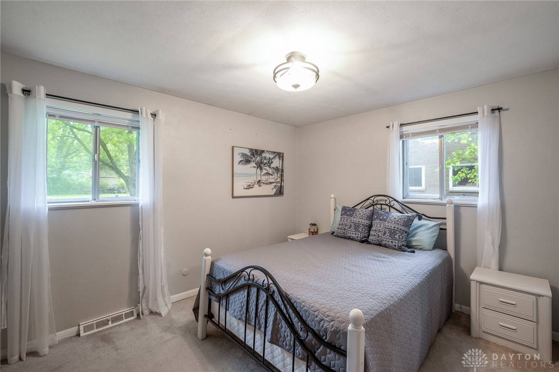 3648 Eastern Drive, Beavercreek, Ohio image 12
