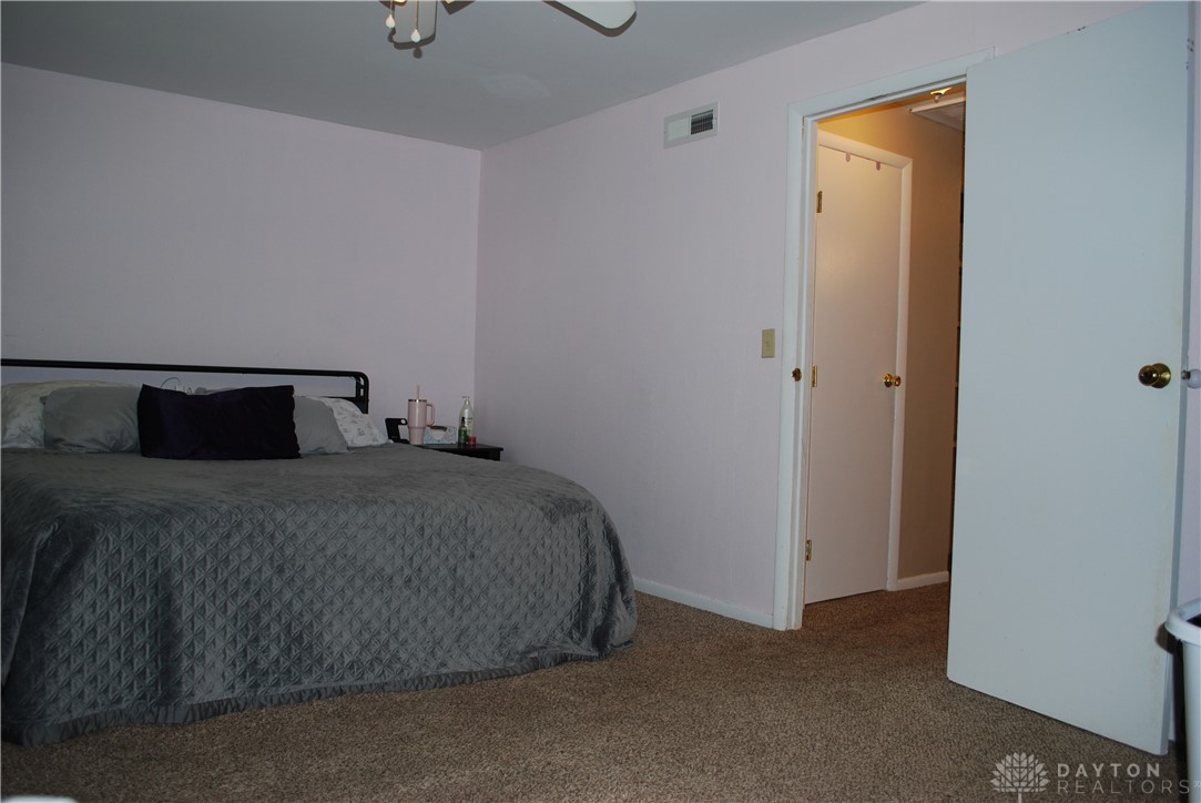 1404 Crown Point Court, Beavercreek, Ohio image 13