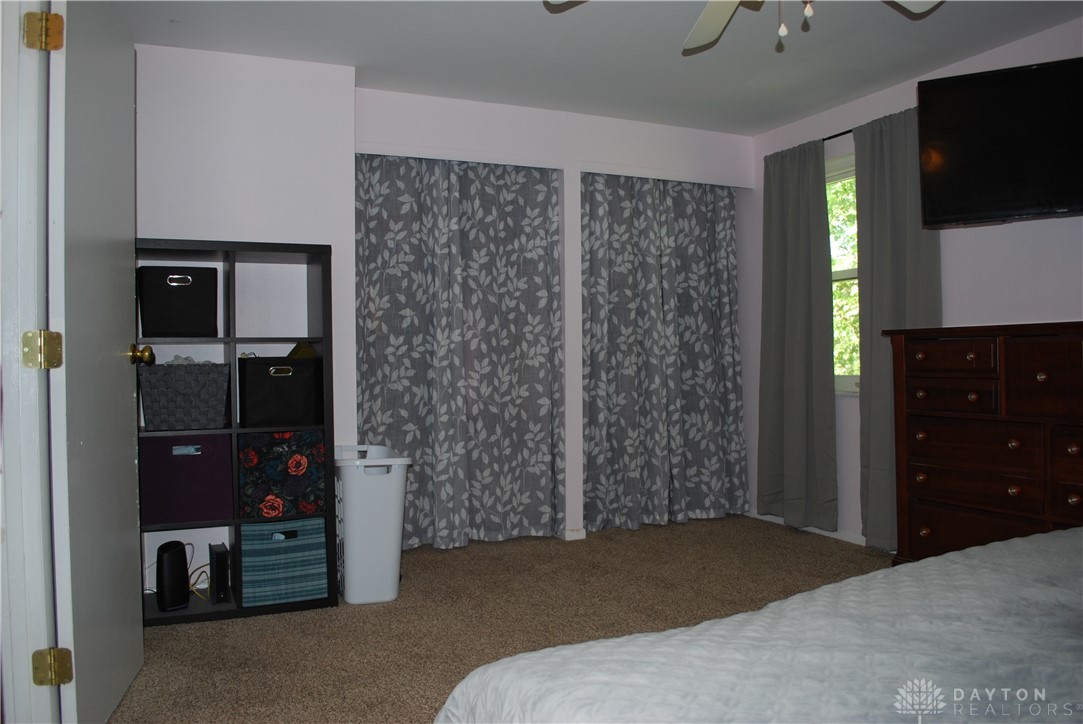 1404 Crown Point Court, Beavercreek, Ohio image 16