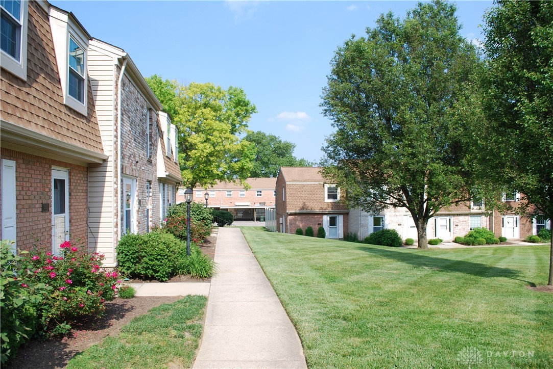1404 Crown Point Court, Beavercreek, Ohio image 33