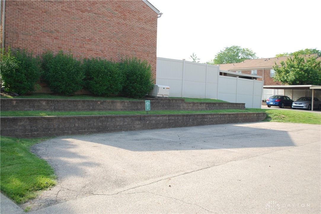 1404 Crown Point Court, Beavercreek, Ohio image 30