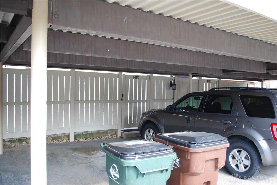 1404 Crown Point Court, Beavercreek, Ohio image 25