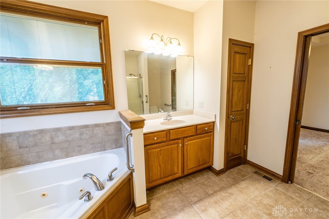 9062 Adam Lane, Waynesville, Ohio image 34