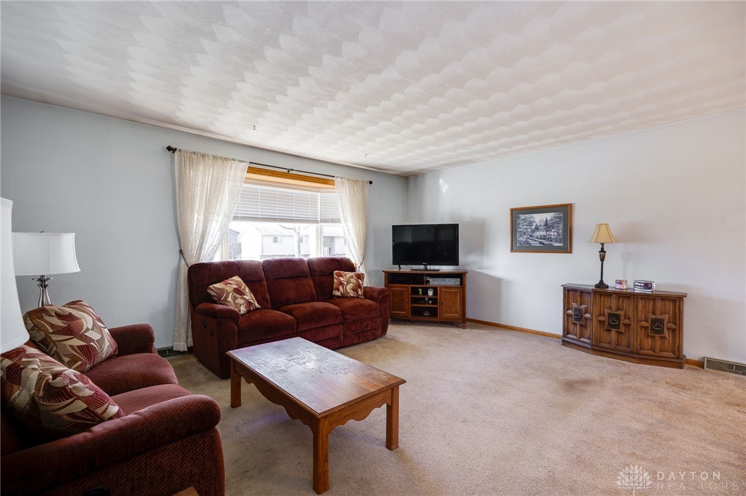1155 Marsha Drive, Miamisburg, Ohio image 7
