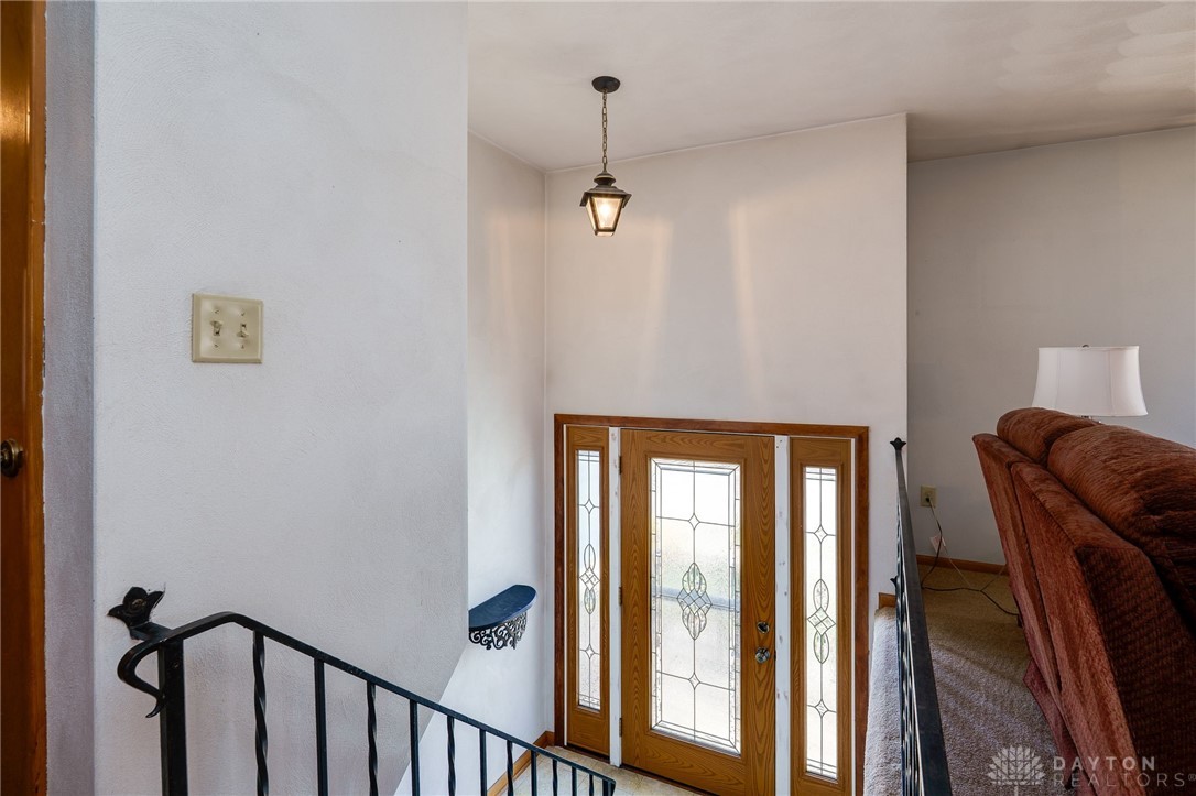 1155 Marsha Drive, Miamisburg, Ohio image 6