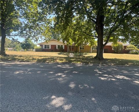 Photo of 2360 E Rahn Road, Dayton, OH 45440 (MLS # 943781)