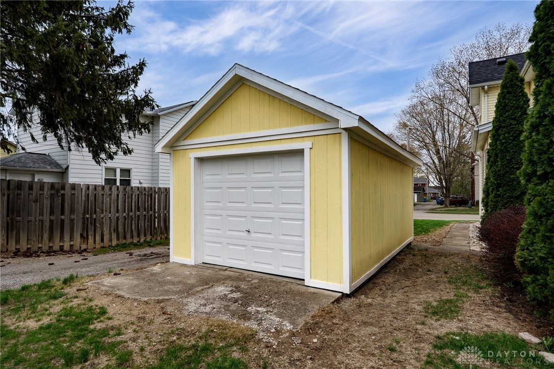 231 S 3rd Street, Tipp City, Ohio image 39
