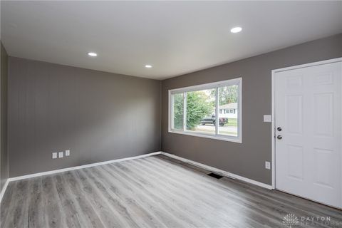 Tiny photo for 912 Omard Drive, Xenia, OH 45385 (MLS # 946067)