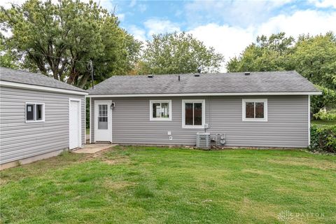Tiny photo for 912 Omard Drive, Xenia, OH 45385 (MLS # 946067)