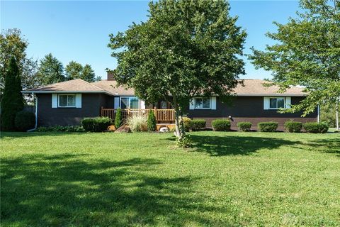 Photo of 4901 Wilmington Pike, Dayton, OH 45440 (MLS # 942061)